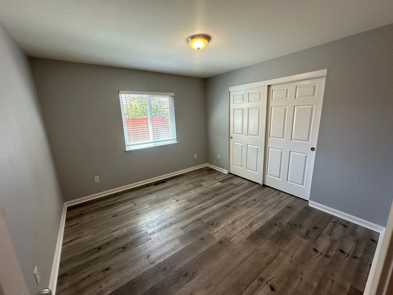 17664 Thomasville Ct - Photo 4 of 16