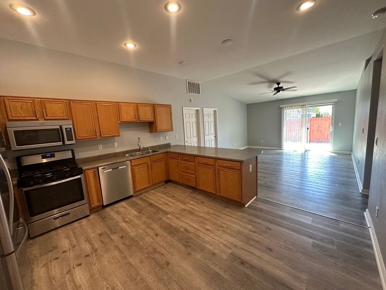 17664 Thomasville Ct - Photo 5 of 16