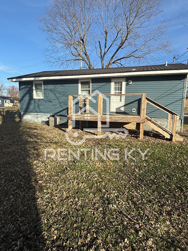 301 Morning View Rd - Photo 2 of 9