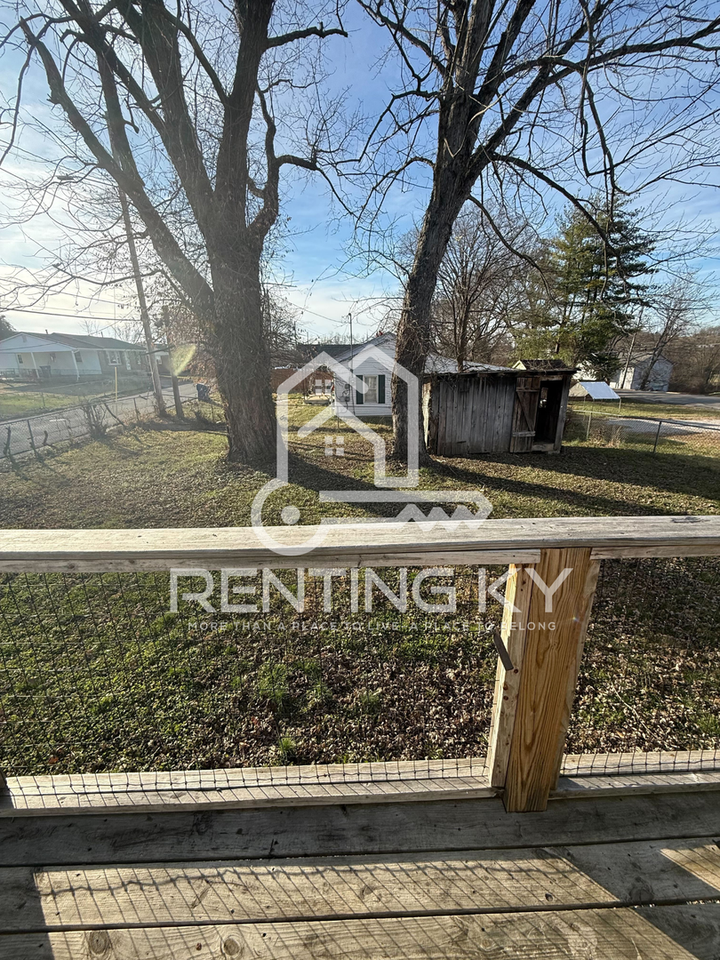 301 Morning View Rd - Photo 4 of 9