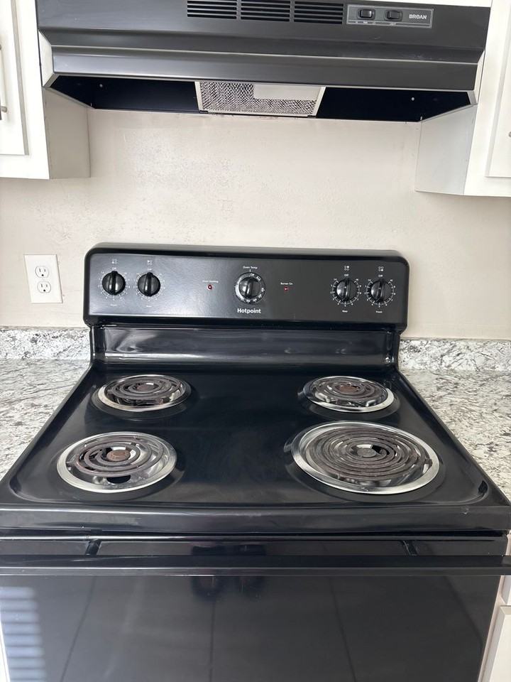 Apartments in Tucson - Photo 4 of 49