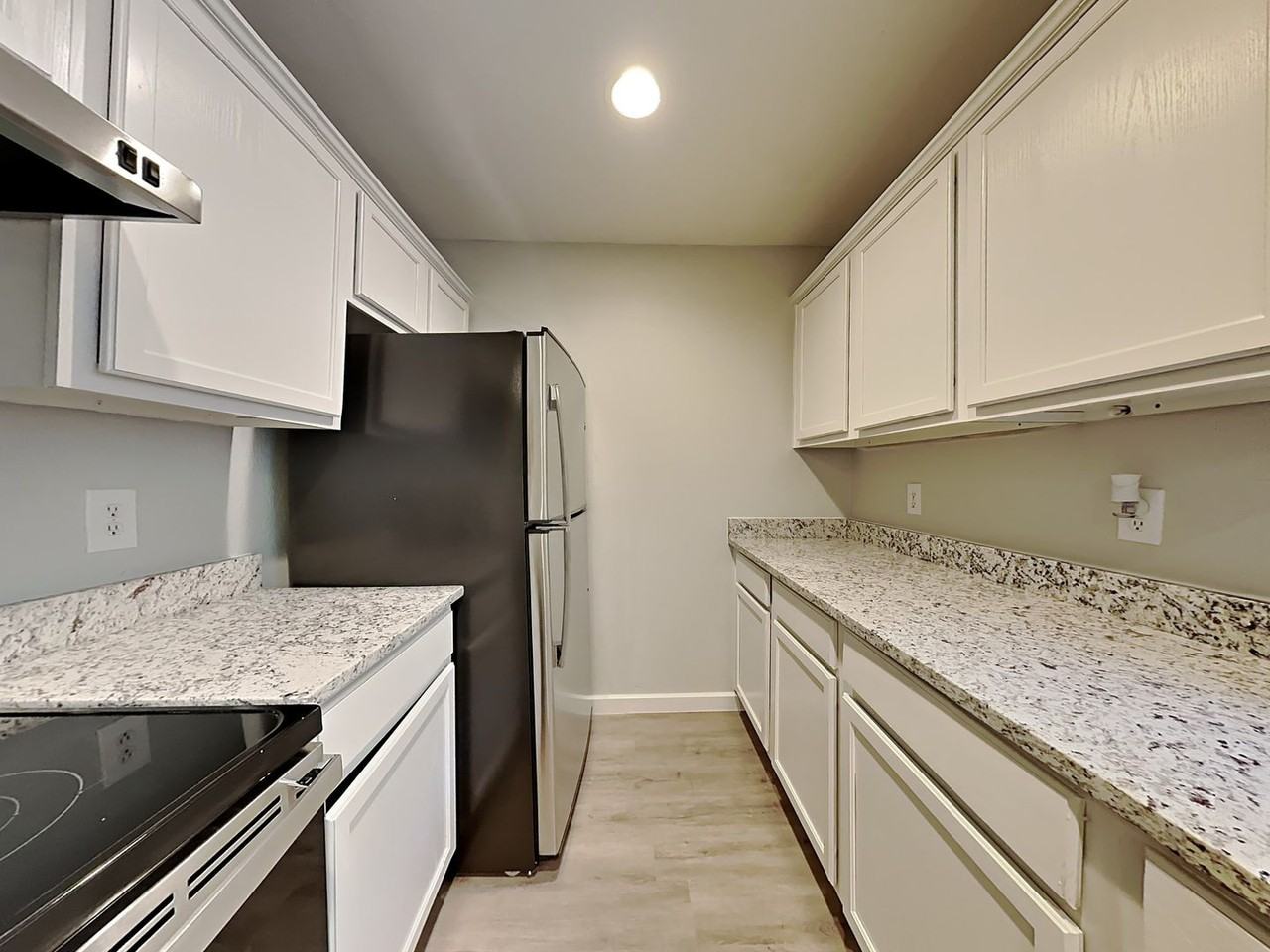 229 Woodgrove St - Photo 4 of 32