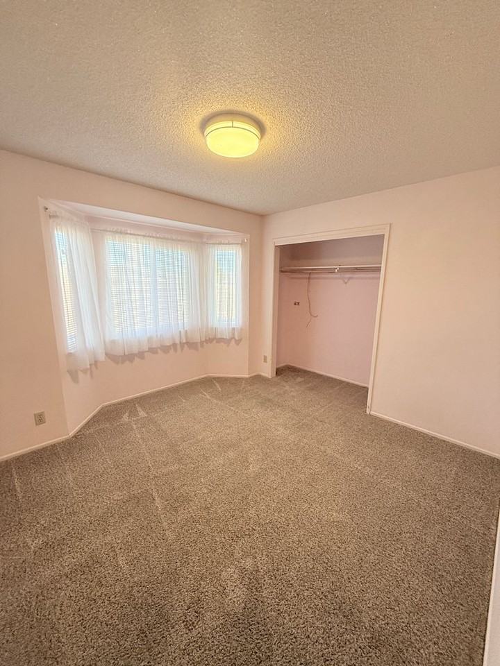 1128 Via Pavion - Photo 4 of 15