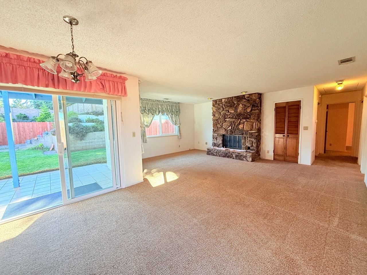 1128 Via Pavion - Photo 7 of 15