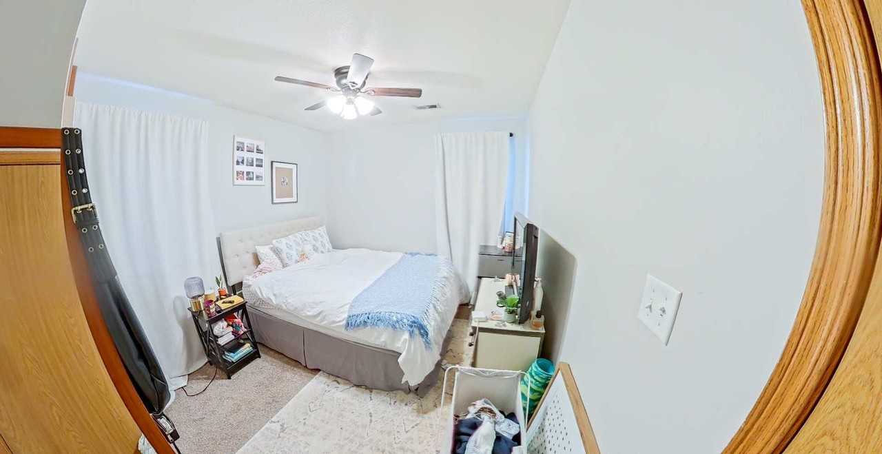 1202 Vattier St - Photo 2 of 8