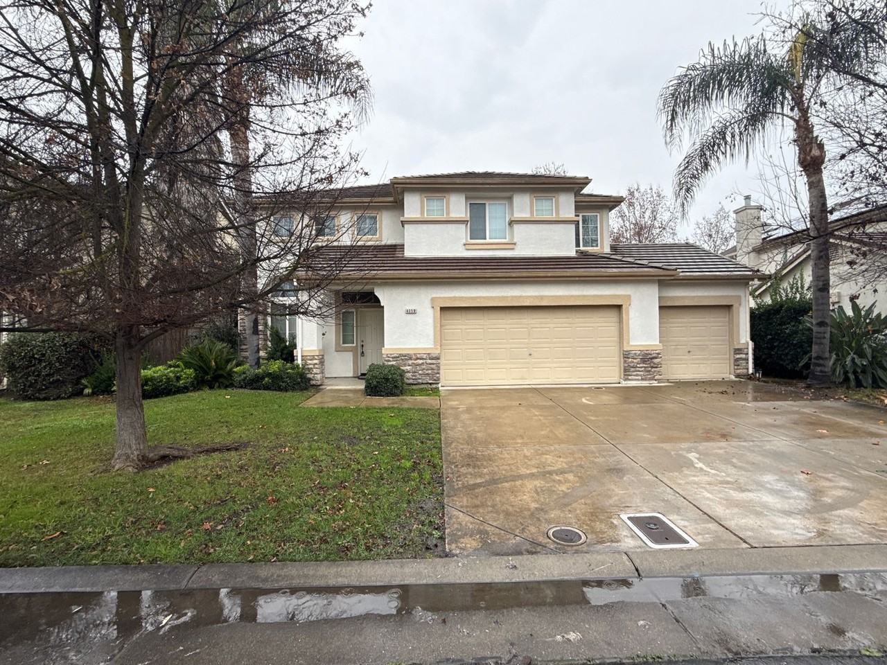 4050 Pine Lake Cir - Photo 2 of 13