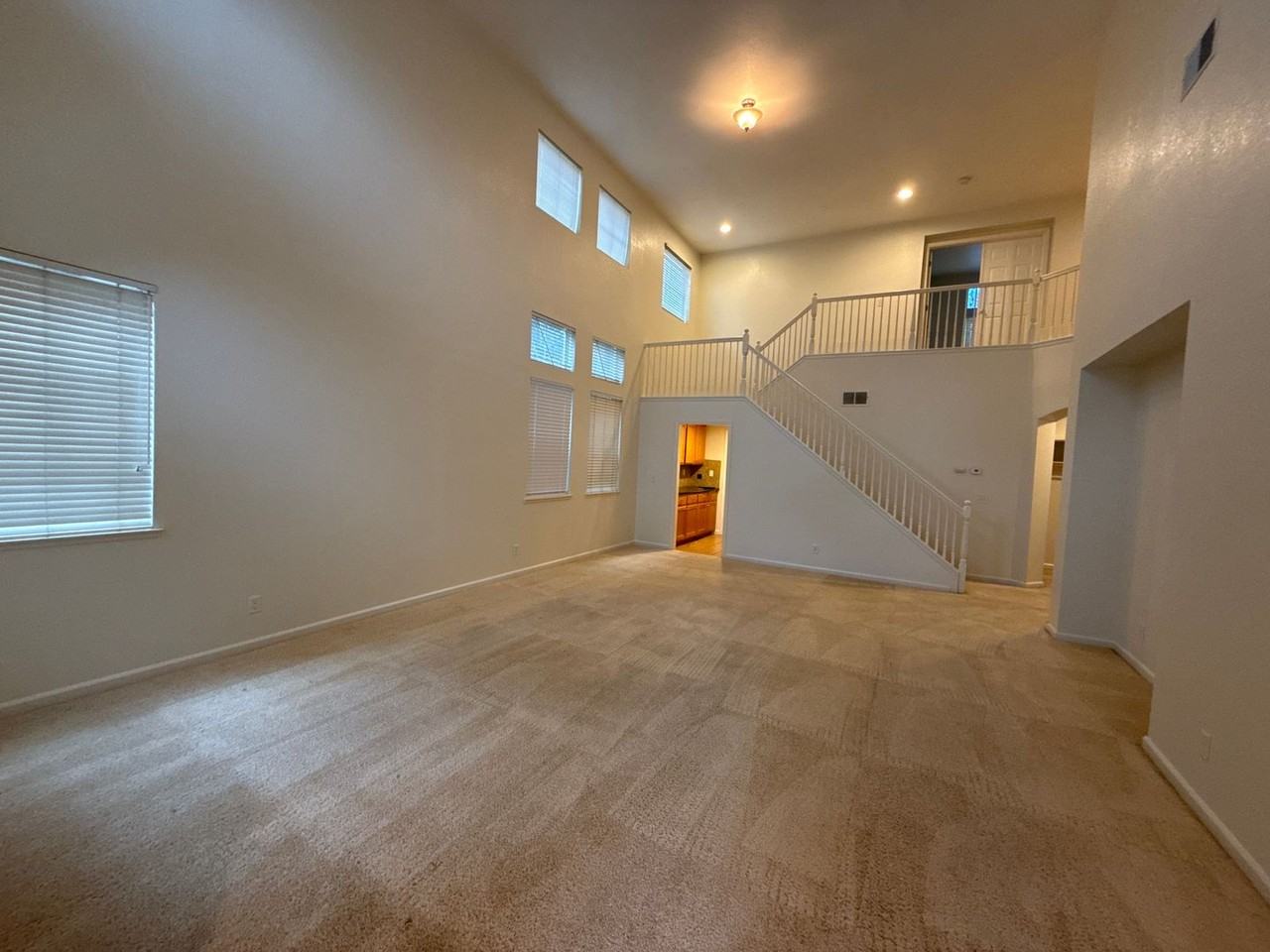 4050 Pine Lake Cir - Photo 5 of 13