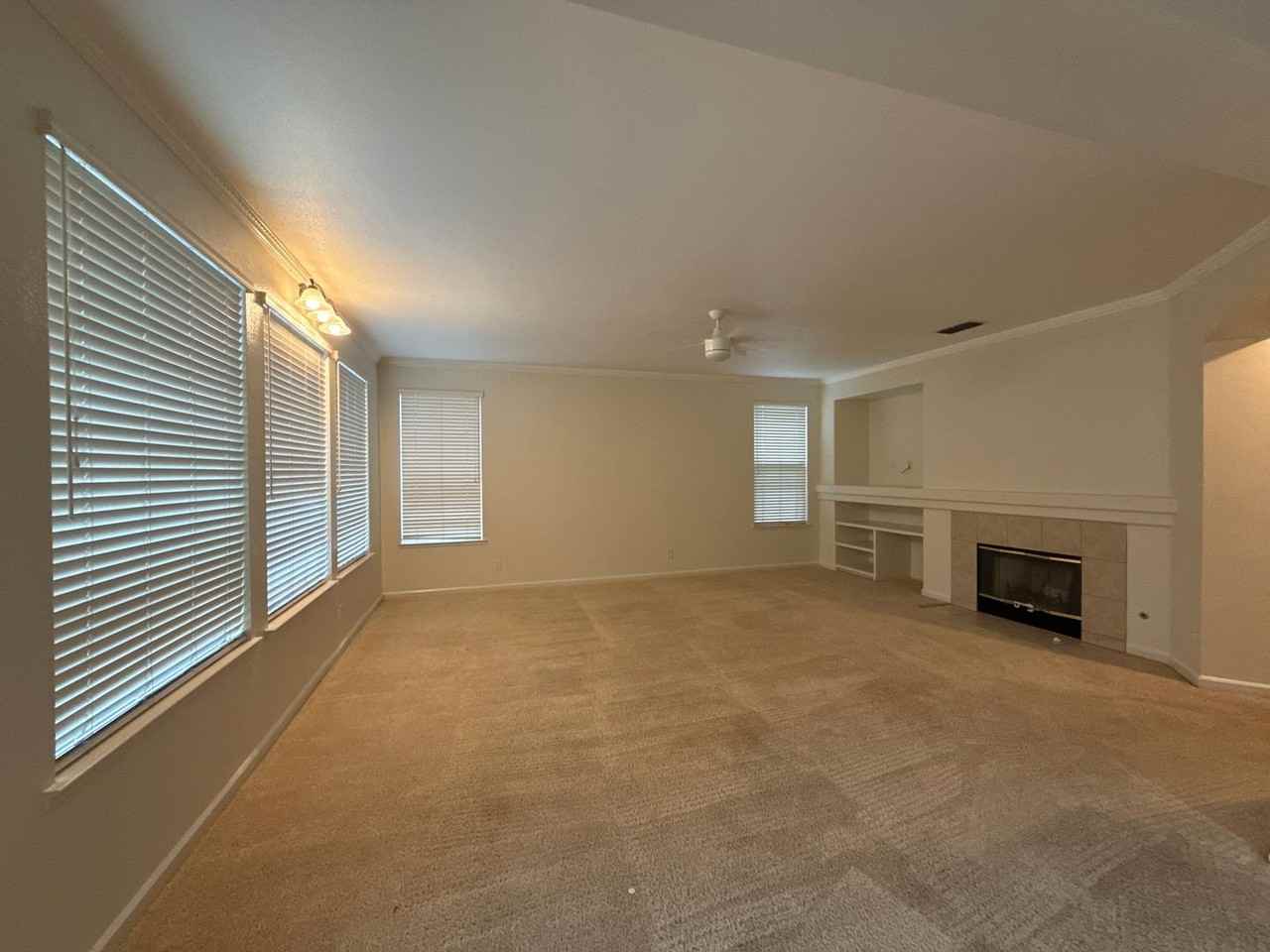 4050 Pine Lake Cir - Photo 6 of 13