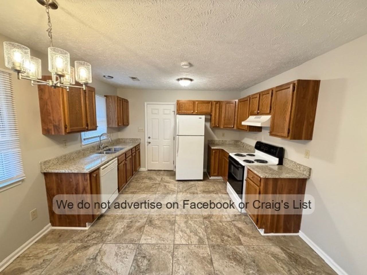 6740 Winthrop Dr - Photo 3 of 10