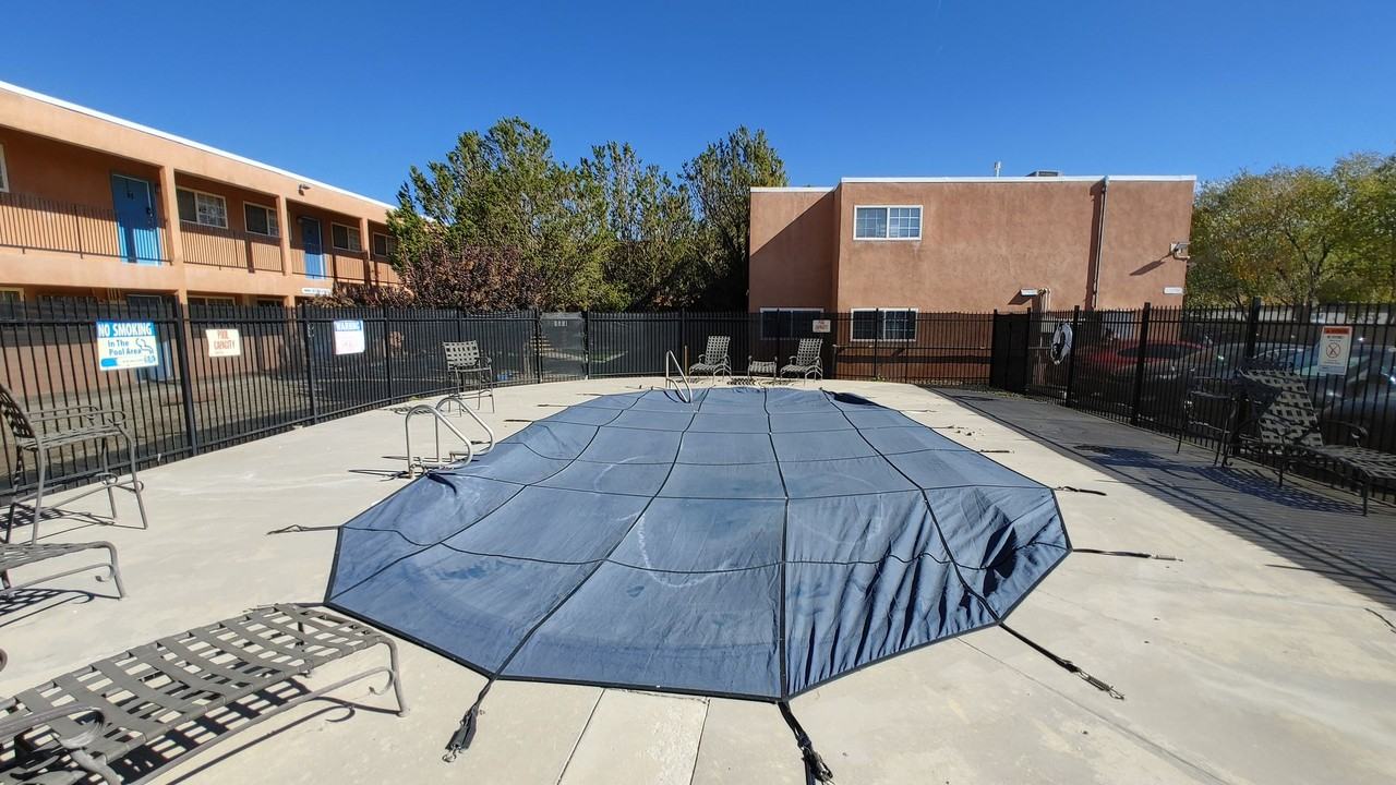 Casa Del Arroyo Apartments - Photo 4 of 7