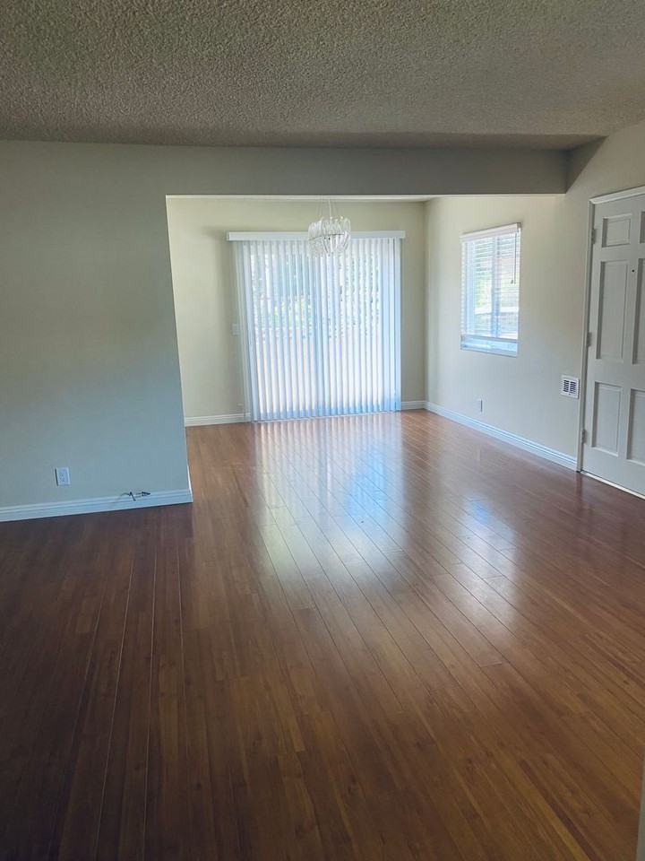 416 Cameron Pl - Photo 3 of 8