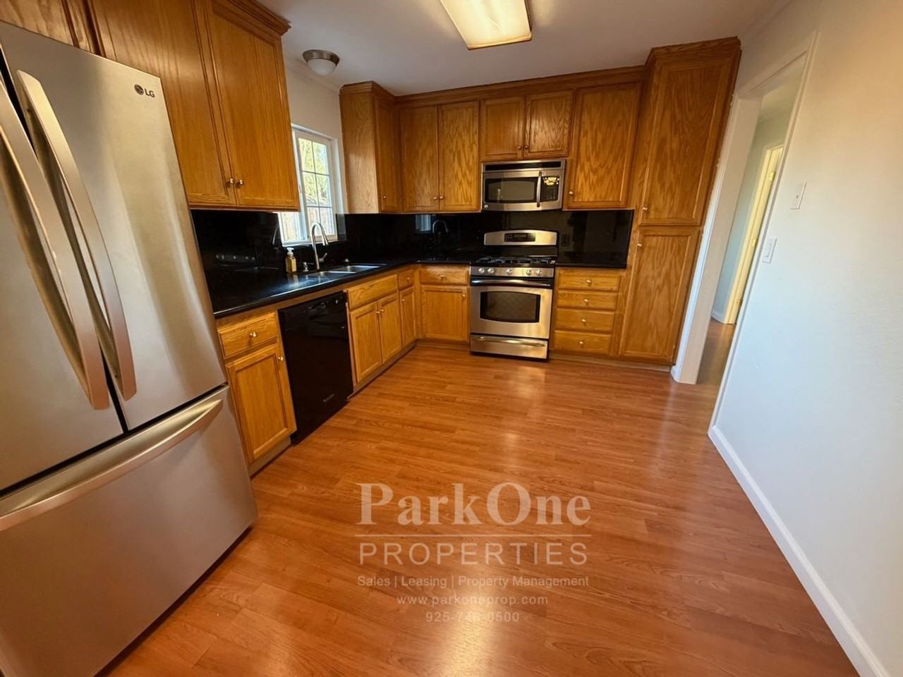 4113 Nulty Dr - Photo 4 of 16