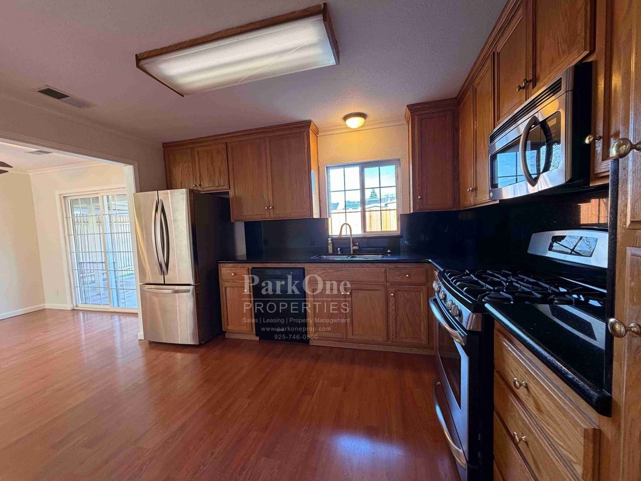 4113 Nulty Dr - Photo 5 of 16