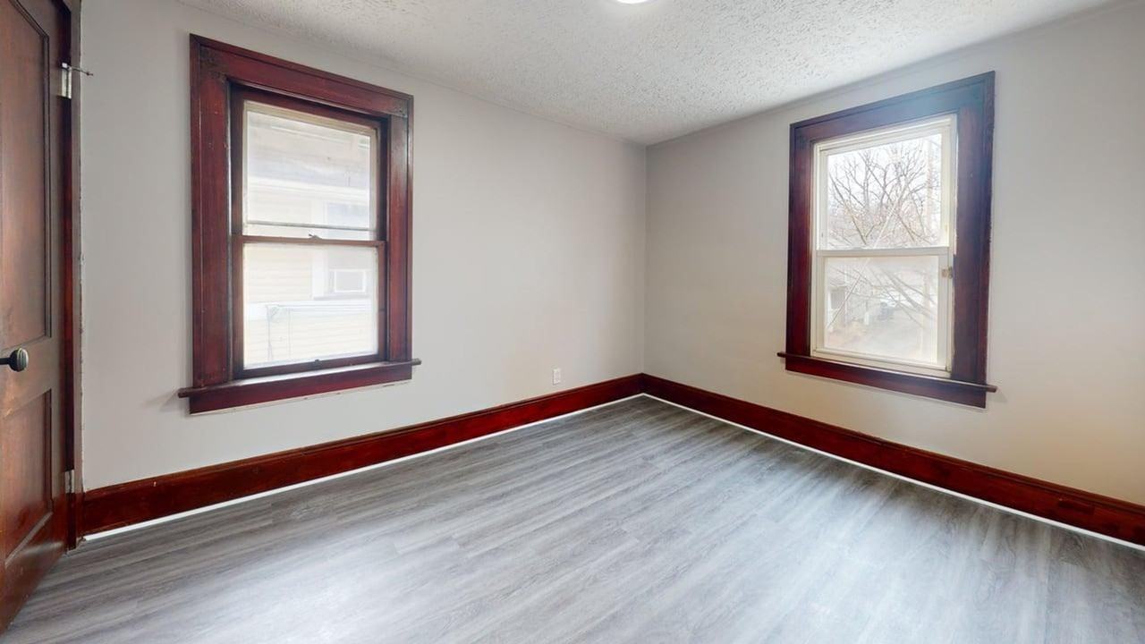 327 Black St - Photo 6 of 20