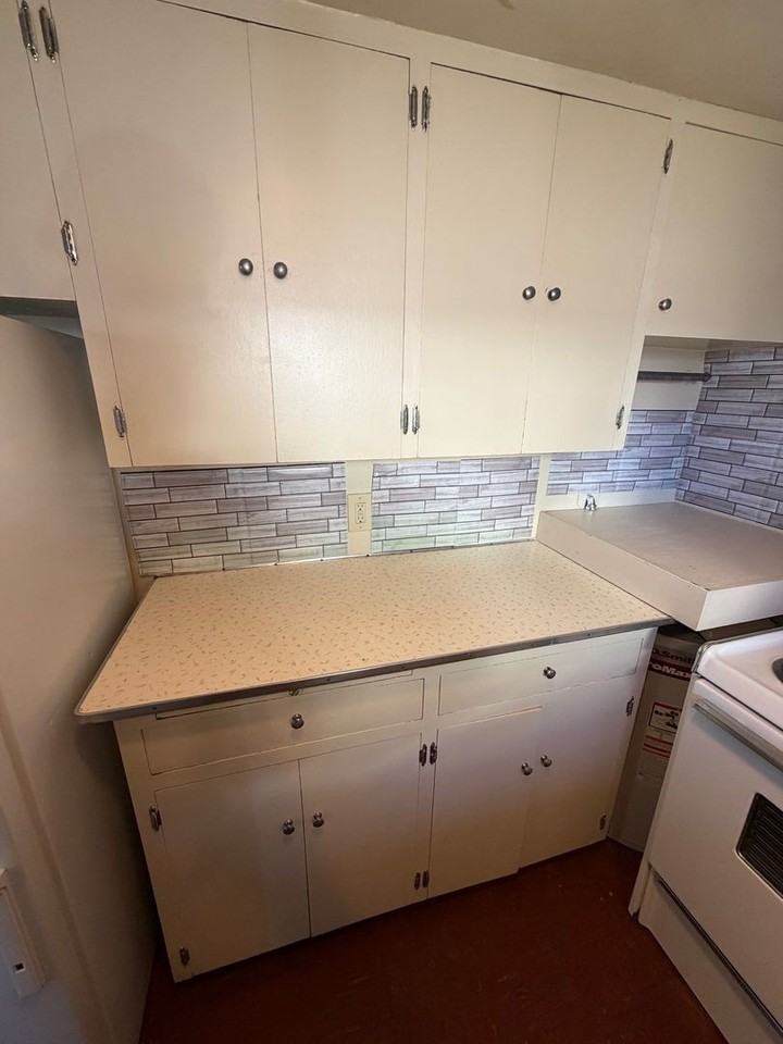 635 High St - Photo 4 of 11