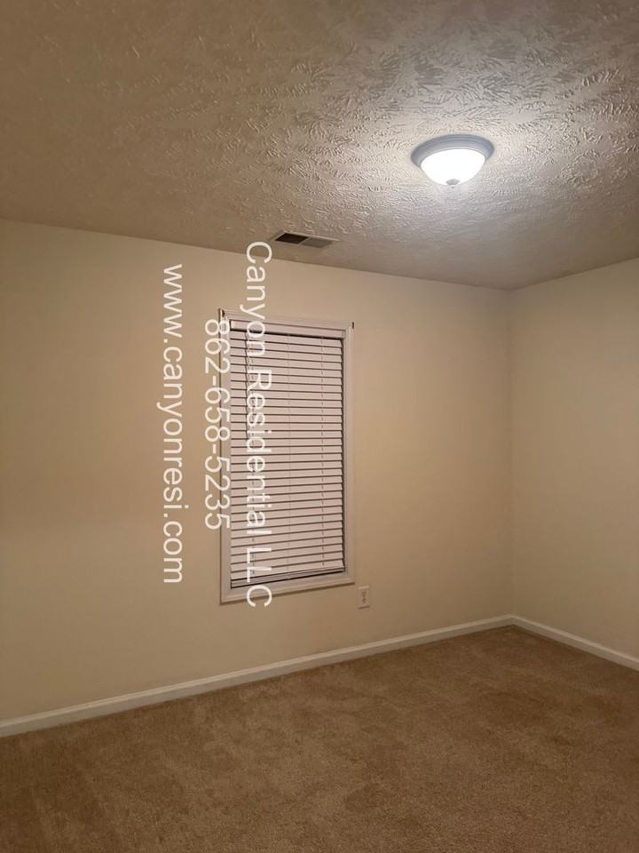 1247 Chimney Swift Dr - Photo 7 of 18