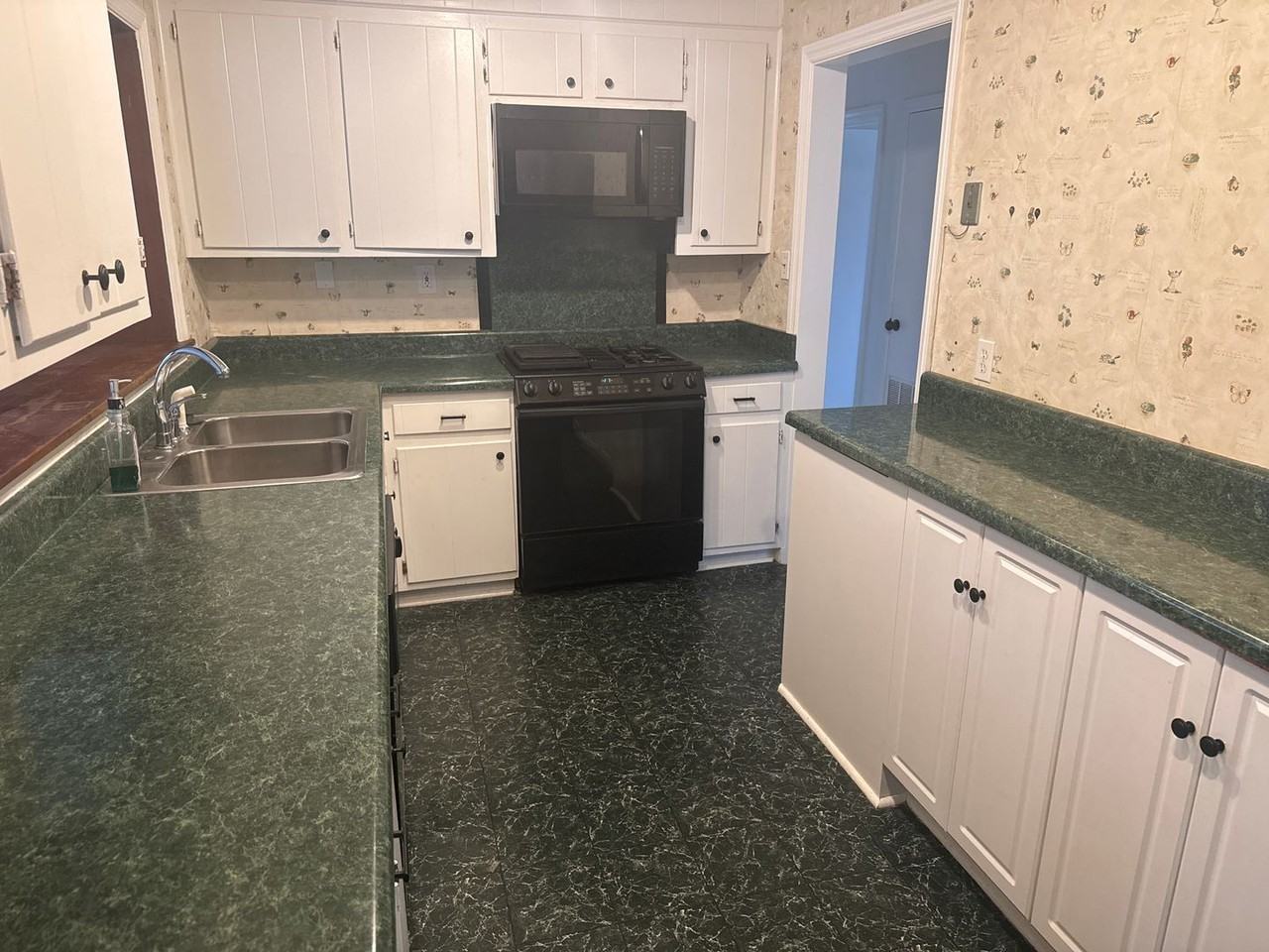 2409 W Vineland Rd - Photo 4 of 18