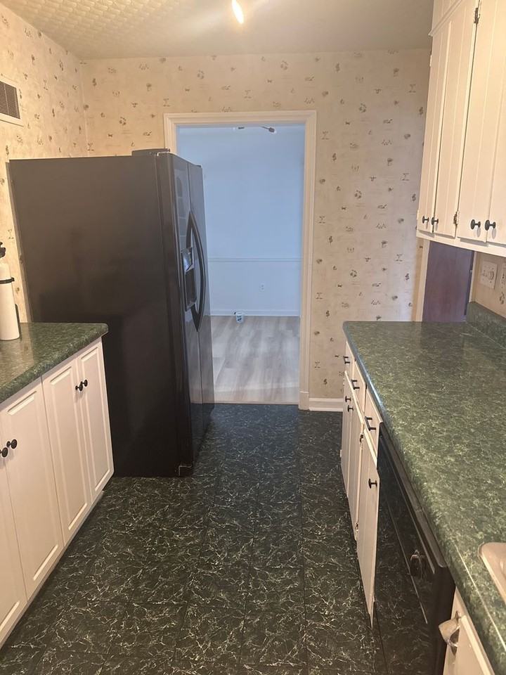 2409 W Vineland Rd - Photo 5 of 18