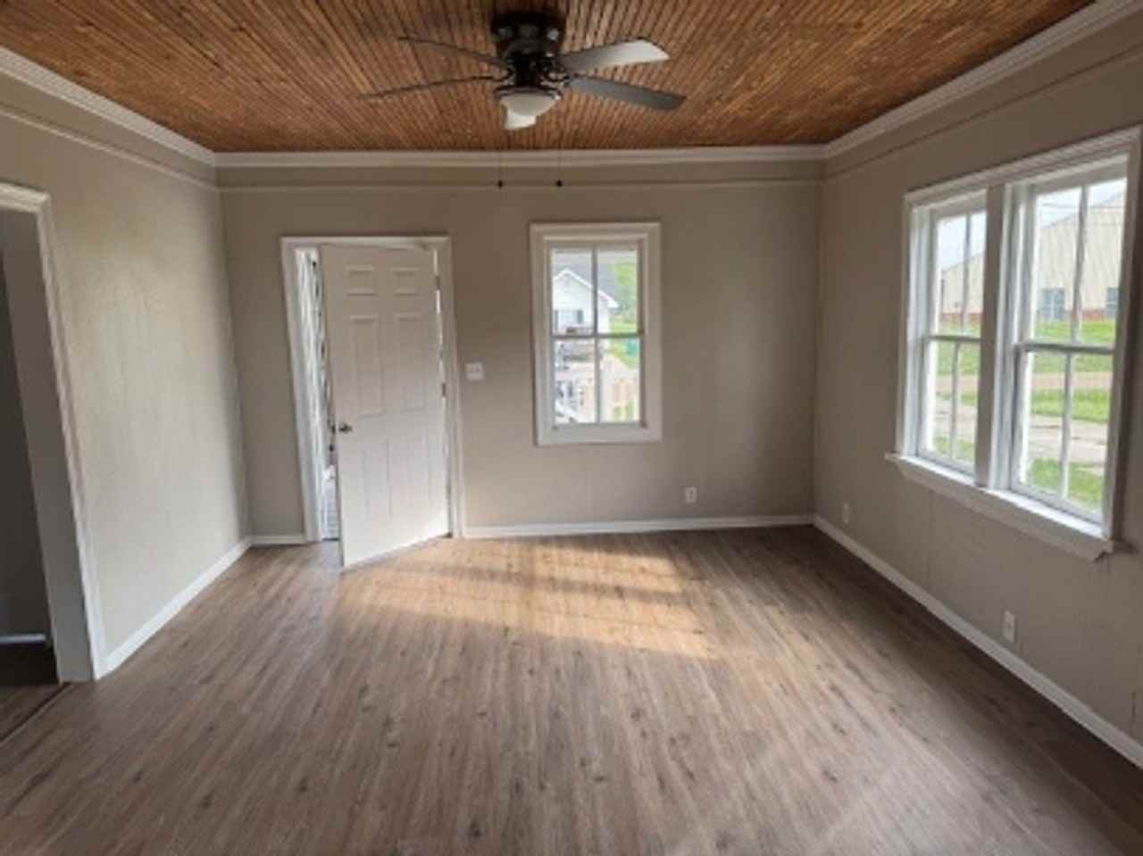 408 E Michigan St - Photo 7 of 7