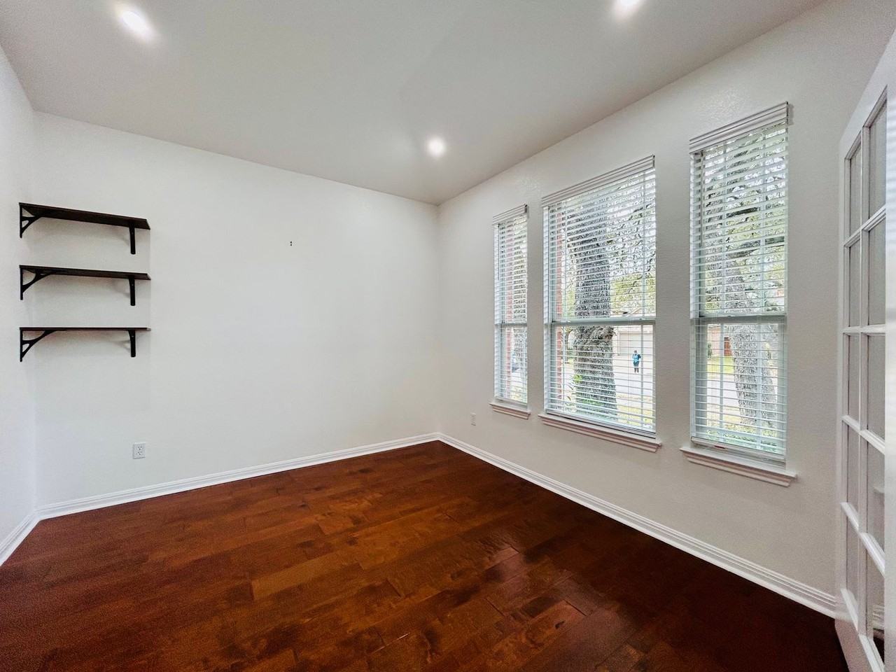 240 Fort Mabry Loop - Photo 7 of 39