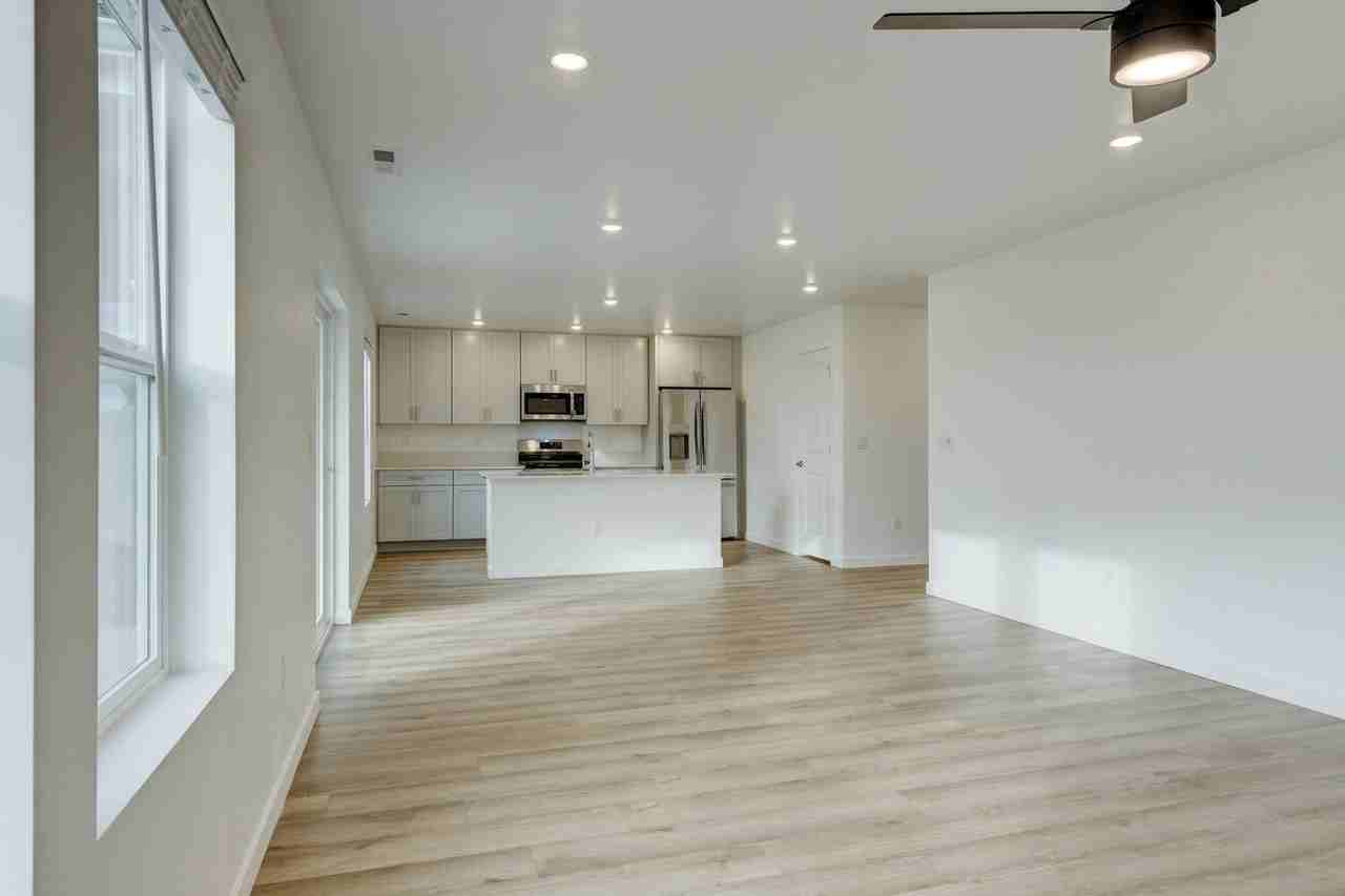9159 W Inspirado St - Photo 7 of 38