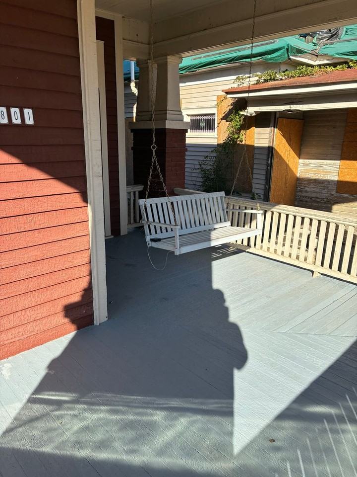 600 600 Devereux Street & 801 Glenwood Avenue - Photo 2 of 6