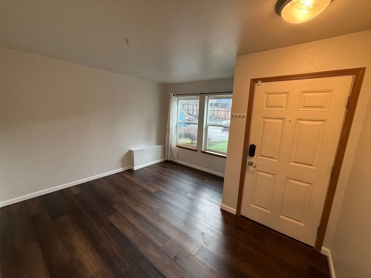 10504 140th Street Ct E - Photo 5 of 31