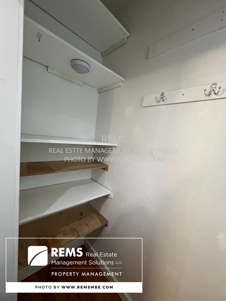 813 Williamson St - Photo 5 of 17