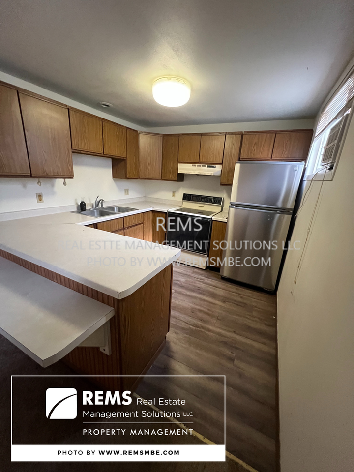 1110 Grand Ave - Photo 5 of 5