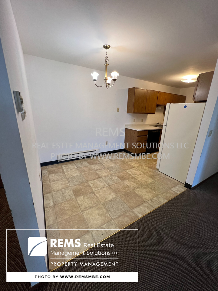 564 E Slifer St - Photo 5 of 8