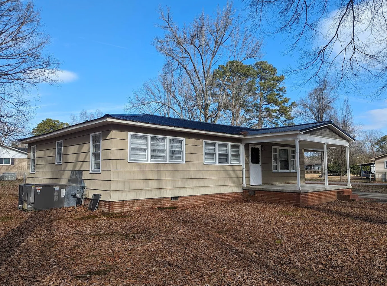 4201 Oliver Dr - Photo 2 of 5