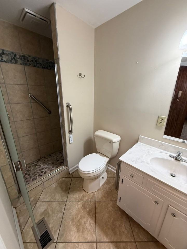 161 Cresent Dr - Photo 6 of 9