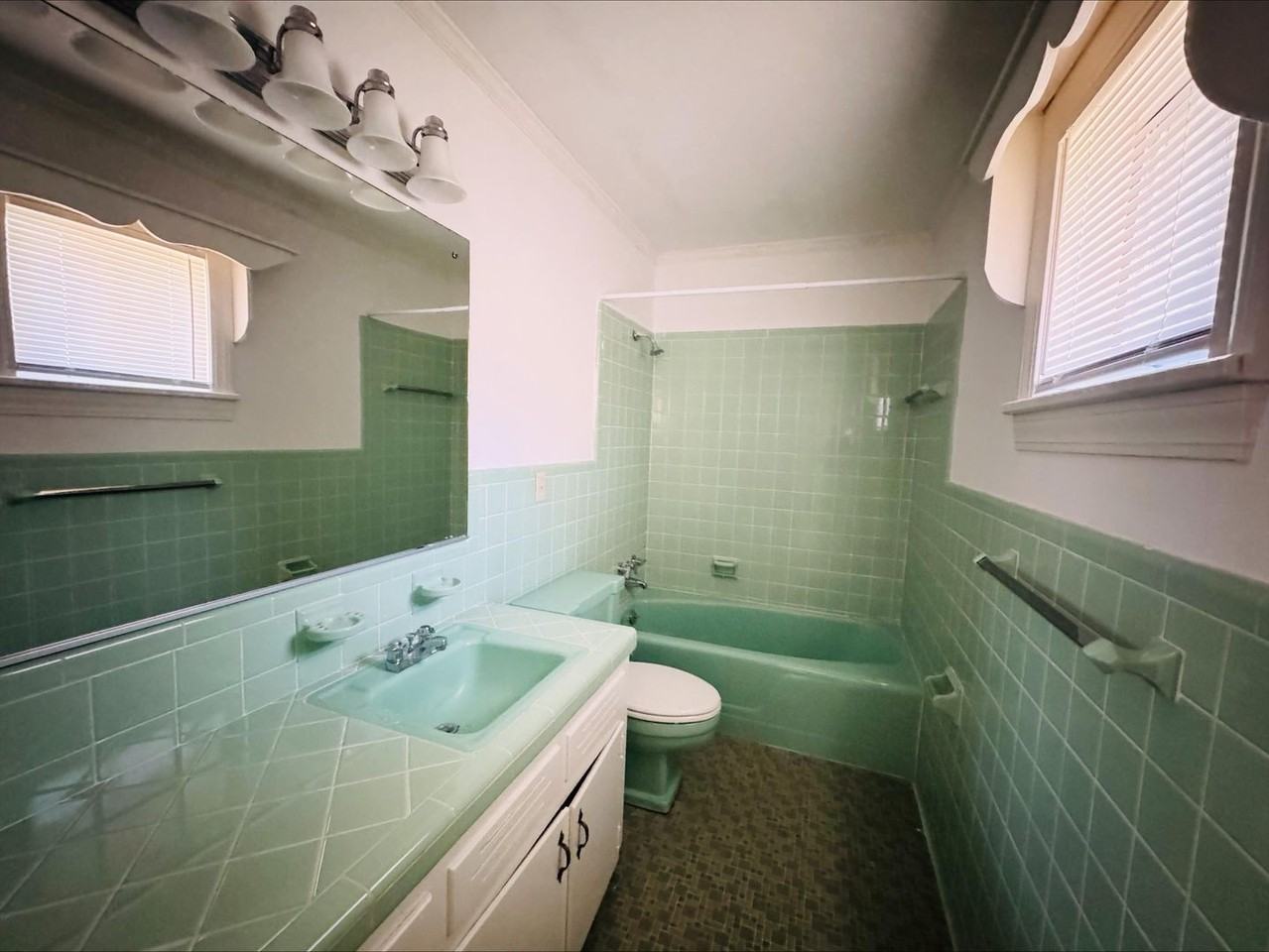 711 N Fayetteville St - Photo 7 of 16