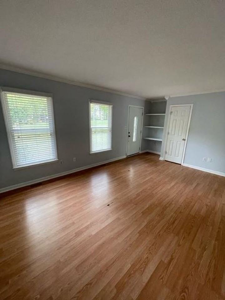 8 Bradsher Ct - Photo 4 of 12