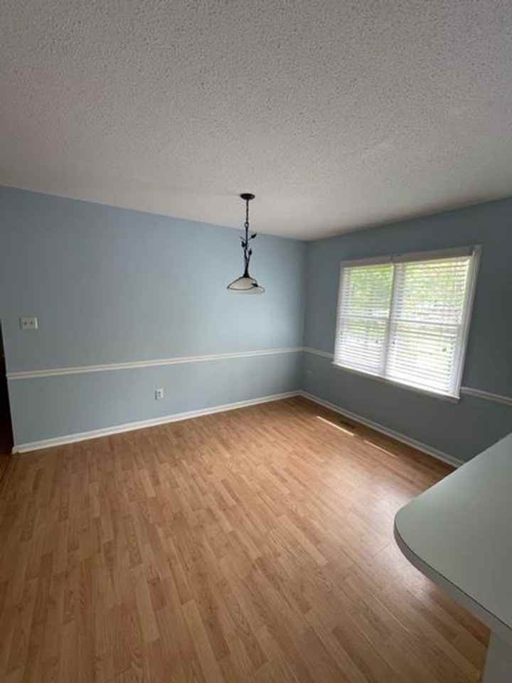 8 Bradsher Ct - Photo 5 of 12