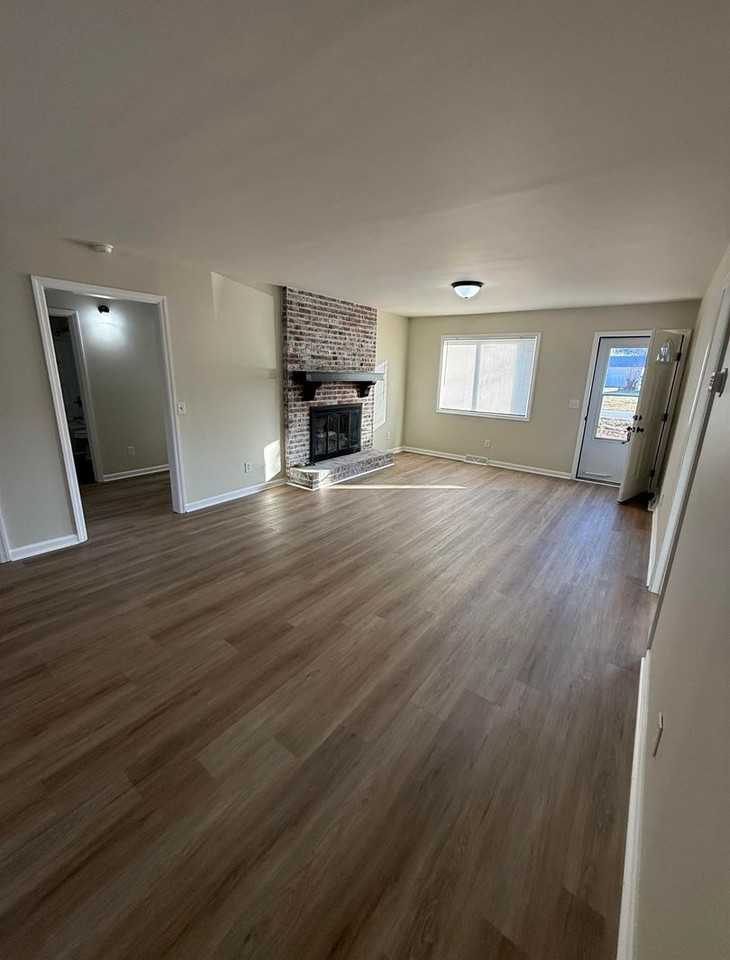 824 Fermer Rd - Photo 4 of 10