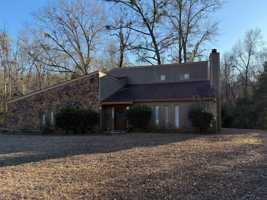 featured image of 570 Trojan Way