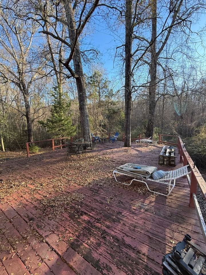 570 Trojan Way - Photo 2 of 13