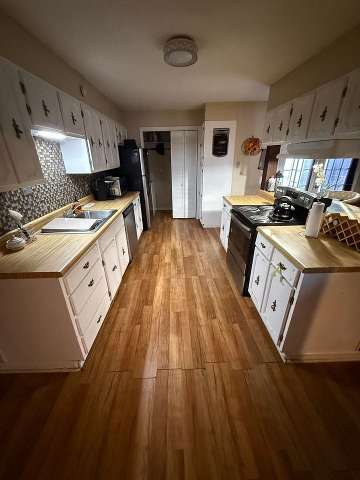 570 Trojan Way - Photo 7 of 13