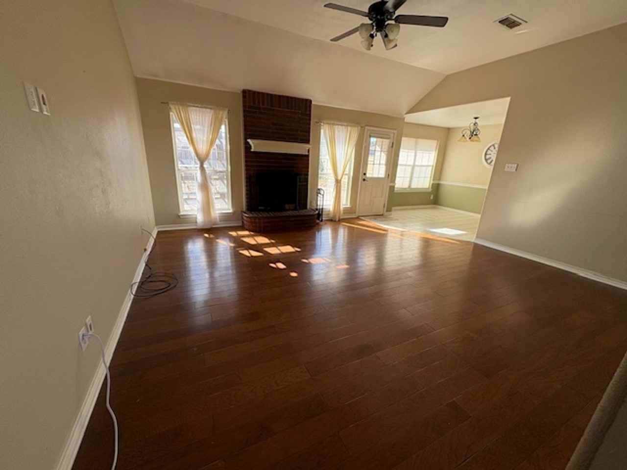 4001 Sera Dr - Photo 2 of 10