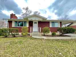 featured image of 874 E Angelina Ave