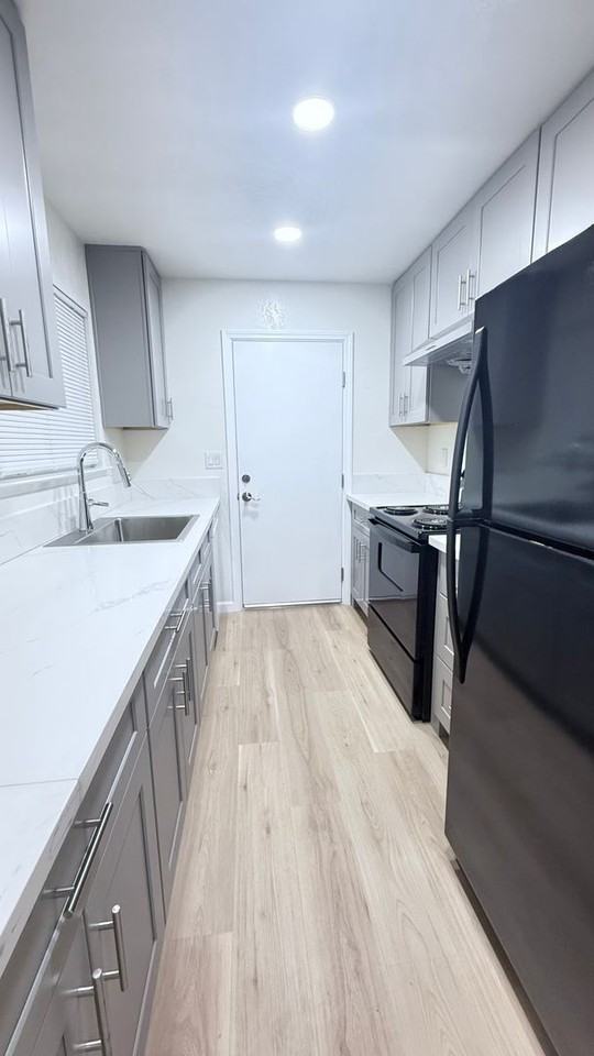 2112 Dogwood Way - Photo 2 of 18