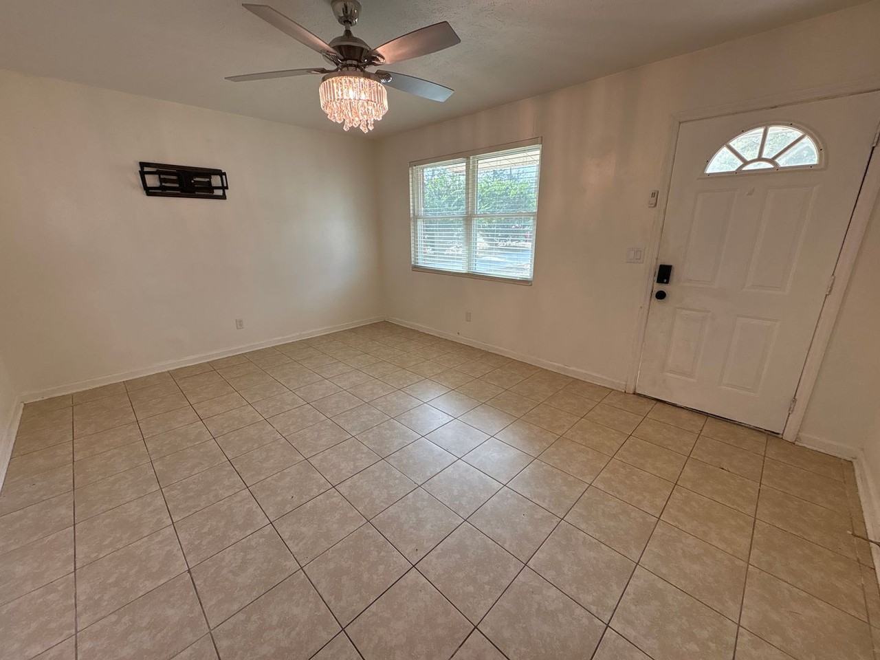 532 Dove St - Photo 2 of 14