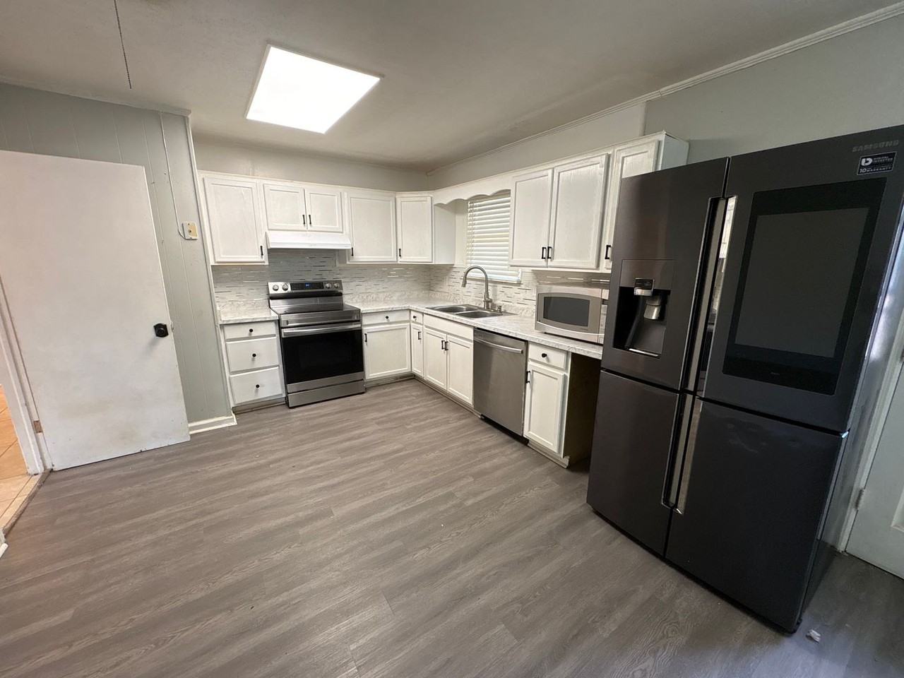 532 Dove St - Photo 3 of 14