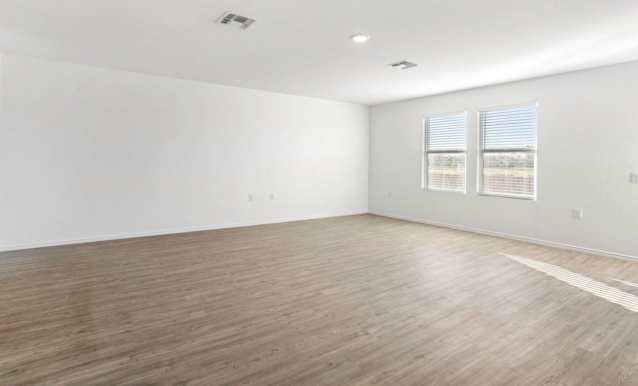 8703 Macdona Pl - Photo 2 of 21