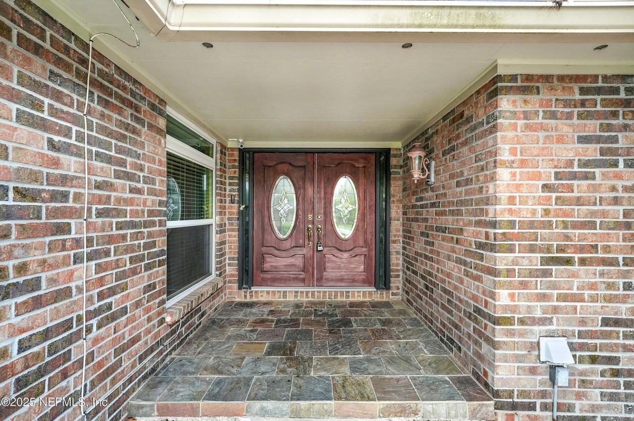 969 Alpine Ridge Ct - Photo 5 of 26