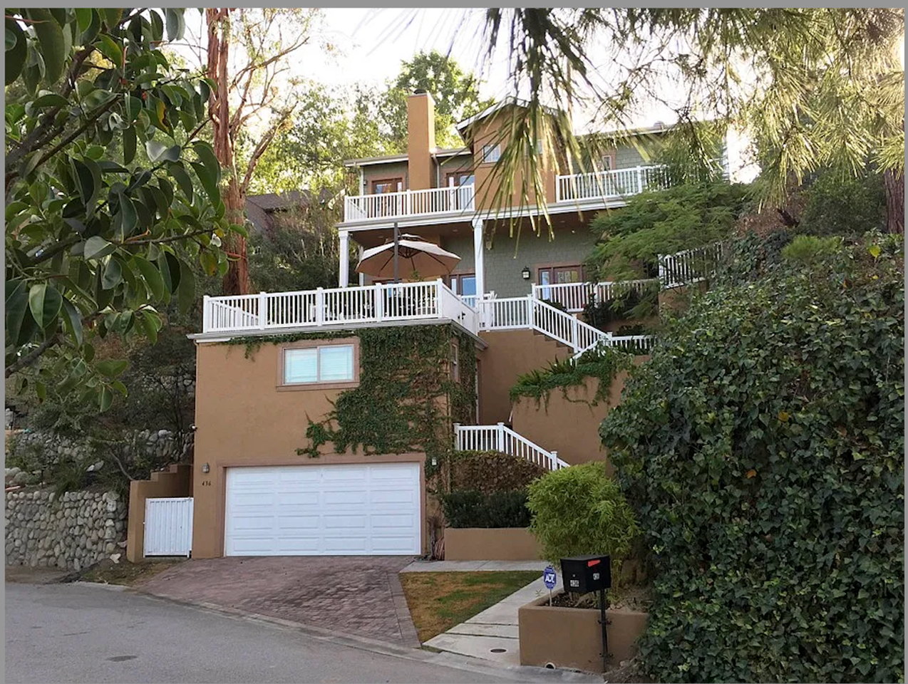 436 Redwood Dr - Photo 2 of 18