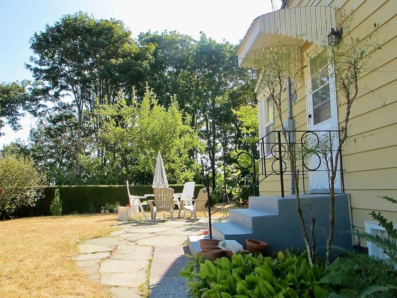 2610 2nd Ave N - Photo 2 of 26