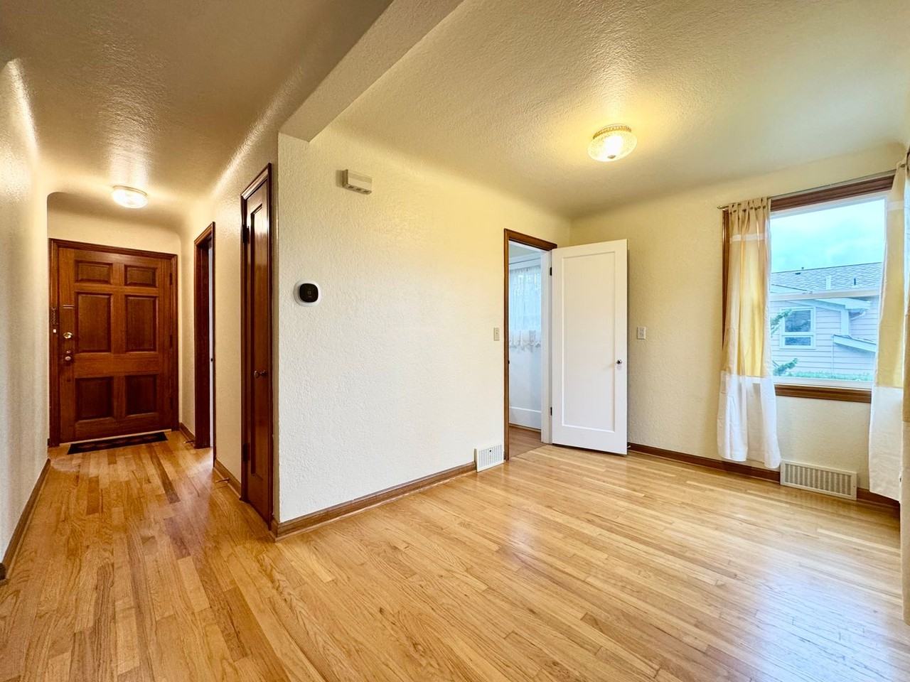 2610 2nd Ave N - Photo 7 of 26