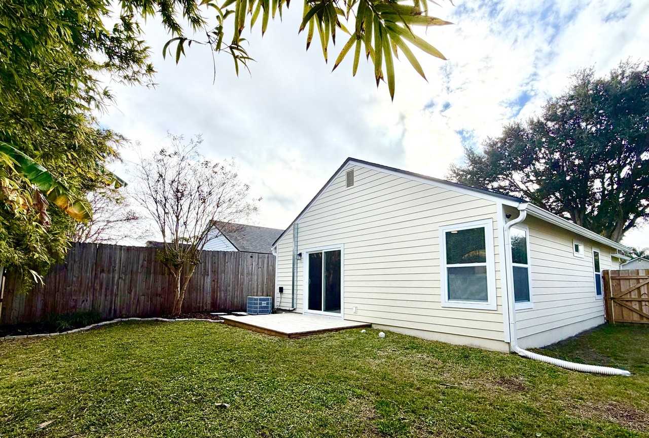 181 Cabrillo Ln - Photo 5 of 22